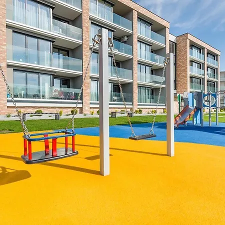 Apartament Flowers Z Parkingiem Perlowa Przystan - Holiday City Kolobrzeg Exterior photo