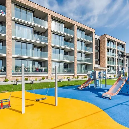 Apartament Flowers Z Parkingiem Perlowa Przystan - Holiday City Kolobrzeg Exterior photo
